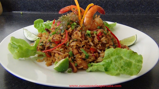 Arroz chaufa de mariscos